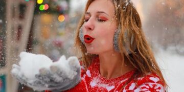 Air Travel Surge: What You Need to Know for Holiday Flights in 2023